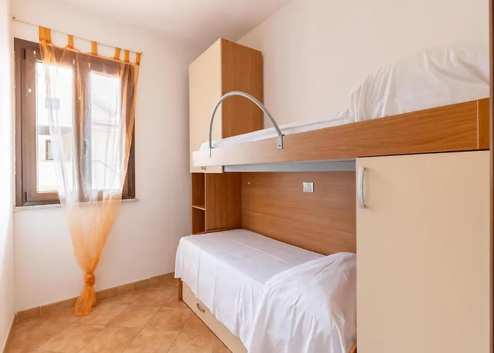 Апартаменты In With Private Terrace Кастельсардо